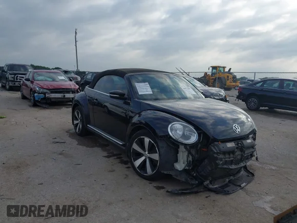 ✅ 2013 Volkswagen Beetle 2.0T R-Line • VIN: 3VW7S7AT1DM821053 • Лот: 44951683. Опубликован ранее на IAAI с пробегом 111 682 миль. Бесплатный доступ к архиву аукционных продаж из США и подробный отчёт об истории автомобиля на DreamBid. Изображение 1.