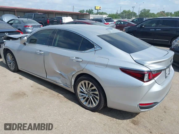 ✅ 2019 Lexus ES 300h • VIN: 58AB21B1XKU003423 • Lot: 45067081. Wystawiony na IAAI z przebiegiem 70 503 mil. Bezpłatny archiwum sprzedaży aukcyjnych z USA i szczegółowy raport historii pojazdu na DreamBid. Zdjęcie 3.