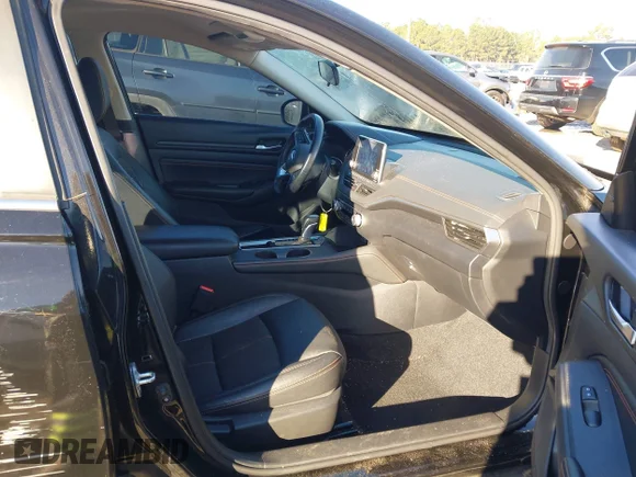 ✅ 2019 Nissan Altima SR • VIN: 1N4BL4CV0KC114005 • Lot: 43909218. Wystawiony na IAAI z przebiegiem 71 810 mil. Bezpłatny archiwum sprzedaży aukcyjnych z USA i szczegółowy raport historii pojazdu na DreamBid. Zdjęcie 5.