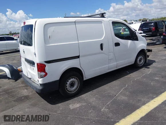 ✅ 2015 Nissan NV200 SV • VIN: 3N6CM0KN3FK700555 • Lot: 45184259. Wystawiony na IAAI z przebiegiem 198 525 mil. Bezpłatny archiwum sprzedaży aukcyjnych z USA i szczegółowy raport historii pojazdu na DreamBid. Zdjęcie 4.
