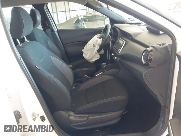 ✅ 2019 Nissan Kicks SR • VIN: 3N1CP5CU2KL562902 • Lot: 44158091. Wystawiony na IAAI z przebiegiem 65 330 mil. Bezpłatny archiwum sprzedaży aukcyjnych z USA i szczegółowy raport historii pojazdu na DreamBid. Zdjęcie 5.