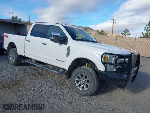 ✅ 2018 Ford F-250 Platinum • VIN: 1FT7W2BT2JEC19434 • Lot: 43642968. Wystawiony na IAAI z przebiegiem 221 038 mil. Bezpłatny archiwum sprzedaży aukcyjnych z USA i szczegółowy raport historii pojazdu na DreamBid. Zdjęcie 1.