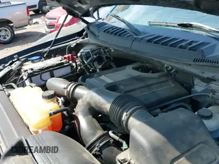 ✅ 2018 Ford F-150 Raptor • VIN: 1FTFW1RG7JFD38864 • Lot: 43214416. Wystawiony na IAAI z przebiegiem 166 028 mil. Bezpłatny archiwum sprzedaży aukcyjnych z USA i szczegółowy raport historii pojazdu na DreamBid. Zdjęcie 20.