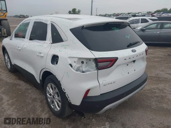 ✅ 2023 Ford Escape Active • VIN: 1FMCU0GN0PUA41486 • Lot: 45136116. Wystawiony na IAAI z przebiegiem 39 325 mil. Bezpłatny archiwum sprzedaży aukcyjnych z USA i szczegółowy raport historii pojazdu na DreamBid. Zdjęcie 6.