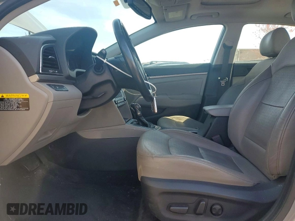 ✅ 2017 Hyundai Elantra SE • VIN: 5NPD84LF4HH032837 • Lot: 47879296. Wystawiony na Copart z przebiegiem 116 208 mil. Bezpłatny archiwum sprzedaży aukcyjnych z USA i szczegółowy raport historii pojazdu na DreamBid. Zdjęcie 7.