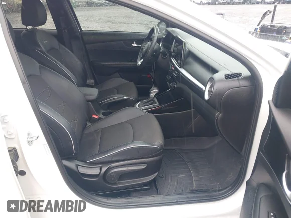 ✅ 2023 Kia Forte GT-Line • VIN: 3KPF54AD9PE516220 • Лот: 45182388. Опубліковано раніше на IAAI з пробігом 24 191 миль. Безкоштовний доступ до архіву аукціонних продажів зі США та докладний звіт про історію автомобіля на DreamBid. Зображення 5.