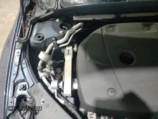 ✅ 2020 Volvo S60 Momentum • VIN: 7JRA22TK8LG057857 • Lot: 81775645. Wystawiony na Copart z przebiegiem 38 182 mil. Bezpłatny archiwum sprzedaży aukcyjnych z USA i szczegółowy raport historii pojazdu na DreamBid. Zdjęcie 15.