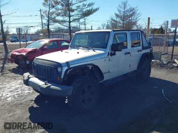 ✅ 2010 Jeep Wrangler Unlimited Sahara • VIN: 1J4BA5H10AL110072 • Lot: 44523809. Wystawiony na IAAI z przebiegiem 273 572 mil. Bezpłatny archiwum sprzedaży aukcyjnych z USA i szczegółowy raport historii pojazdu na DreamBid. Zdjęcie 6.