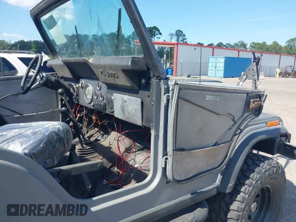 ✅ 1980 JEEP CJ-5 • VIN: J0M83AC727984 • Лот: 45459018. Опубліковано раніше на IAAI з пробігом 14 891 миль. Безкоштовний доступ до архіву аукціонних продажів зі США та докладний звіт про історію автомобіля на DreamBid. Зображення 5.