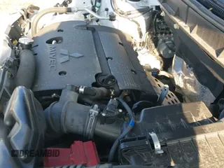 ✅ 2023 Mitsubishi Outlander ES • VIN: JA4ARUAU6PU016641 • Lot: 42657250. Wystawiony na IAAI z przebiegiem 41 484 mil. Bezpłatny archiwum sprzedaży aukcyjnych z USA i szczegółowy raport historii pojazdu na DreamBid. Zdjęcie 20.