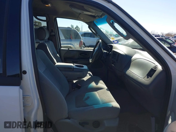 ✅ 2002 Ford F-150 XLT • VIN: 1FTRW07602KD59257 • Lot: 44165179. Wystawiony na IAAI z przebiegiem 221 240 mil. Bezpłatny archiwum sprzedaży aukcyjnych z USA i szczegółowy raport historii pojazdu na DreamBid. Zdjęcie 5.