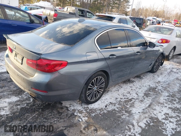 ✅ 2017 BMW 5 Series 540i xDrive • VIN: WBAJE7C36HG889293 • Lot: 44057350. Wystawiony na IAAI z przebiegiem 75 024 mil. Bezpłatny archiwum sprzedaży aukcyjnych z USA i szczegółowy raport historii pojazdu na DreamBid. Zdjęcie 4.