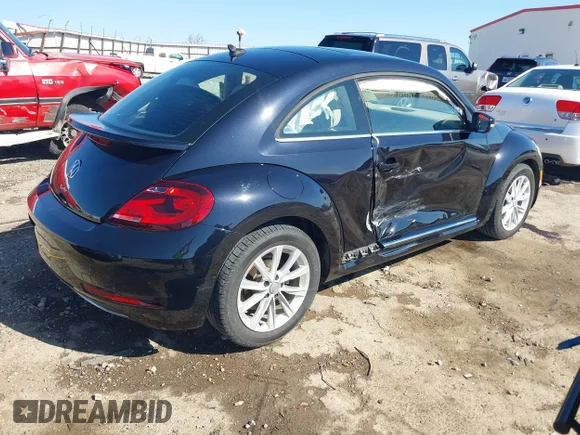 ✅ 2019 Volkswagen Beetle SE • VIN: 3VWJD7AT7KM715137 • Lot: 44643477. Wystawiony na IAAI z przebiegiem 53 815 mil. Bezpłatny archiwum sprzedaży aukcyjnych z USA i szczegółowy raport historii pojazdu na DreamBid. Zdjęcie 4.