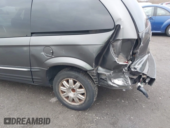 ✅ 2004 Chrysler Town & Country Touring • VIN: 2C4GP54L74R520574 • Lot: 43902079. Wystawiony na IAAI z przebiegiem 108 767 mil. Bezpłatny archiwum sprzedaży aukcyjnych z USA i szczegółowy raport historii pojazdu na DreamBid. Zdjęcie 6.