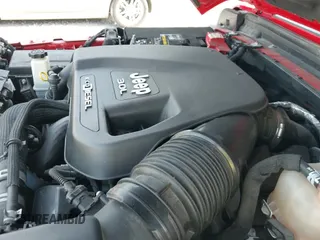 ✅ 2020 Jeep Wrangler Unlimited Willys • VIN: 1C4HJXDM1LW290451 • Lot: 42586990. Wystawiony na IAAI z przebiegiem 64 163 mil. Bezpłatny archiwum sprzedaży aukcyjnych z USA i szczegółowy raport historii pojazdu na DreamBid. Zdjęcie 20.