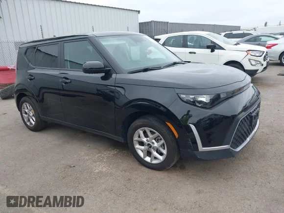 ✅ 2024 Kia Soul LX • VIN: KNDJ23AU6R7233726 • Лот: 42362874. Опубликован ранее на IAAI с пробегом 20 237 миль. Бесплатный доступ к архиву аукционных продаж из США и подробный отчёт об истории автомобиля на DreamBid. Изображение 1.