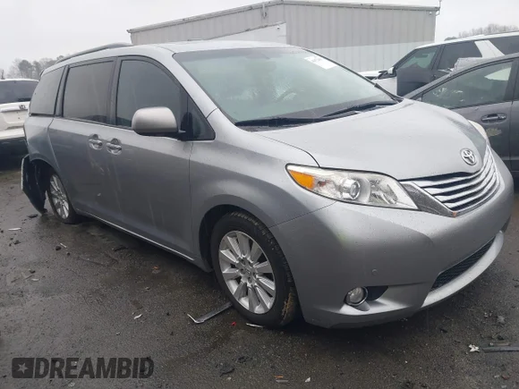 ✅ 2011 Toyota Sienna XLE • VIN: 5TDYK3DC4BS049155 • Lot: 44472403. Wystawiony na IAAI z przebiegiem 164 941 mil. Bezpłatny archiwum sprzedaży aukcyjnych z USA i szczegółowy raport historii pojazdu na DreamBid. Zdjęcie 1.