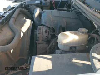 ✅ 2008 Chevrolet Silverado 2500HD 1LT • VIN: 1GCHK29K98E181238 • Lot: 41468155. Wystawiony na IAAI z przebiegiem 218 406 mil. Bezpłatny archiwum sprzedaży aukcyjnych z USA i szczegółowy raport historii pojazdu na DreamBid. Zdjęcie 18.