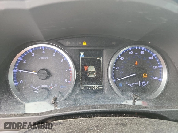 ✅ 2019 Toyota Highlander LE Plus • VIN: 5TDZZRFH3KS293438 • Lot: 48997286. Wystawiony na Copart z przebiegiem 174 080 mil. Bezpłatny archiwum sprzedaży aukcyjnych z USA i szczegółowy raport historii pojazdu na DreamBid. Zdjęcie 9.
