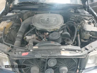 ✅ 1991 Mercedes-Benz 420 SEL • VIN: WDBCA35E2MA602770 • Lot: 42695393. Wystawiony na IAAI z przebiegiem 151 973 mil. Bezpłatny archiwum sprzedaży aukcyjnych z USA i szczegółowy raport historii pojazdu na DreamBid. Zdjęcie 12.