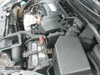 ✅ 2013 Honda Accord EX-L • VIN: 1HGCR2F8XDA020592 • Lot: 43351497. Listed on IAAI with 185,764 mi. Free auction sales archive from the USA and detailed vehicle history report at DreamBid. Image 19.