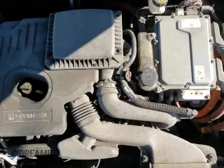 ✅ 2018 Ford Fusion Titanium • VIN: 3FA6P0RU6JR120310 • Lot: 90550945. Wystawiony na Copart z przebiegiem 122 822 mil. Bezpłatny archiwum sprzedaży aukcyjnych z USA i szczegółowy raport historii pojazdu na DreamBid. Zdjęcie 13.