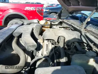 ✅ 2002 Chevrolet Suburban LS • VIN: 1GNEC16Z32J125040 • Лот: 41657503. Опубликован ранее на IAAI с пробегом 382 737 миль. Бесплатный доступ к архиву аукционных продаж из США и подробный отчёт об истории автомобиля на DreamBid. Изображение 19.