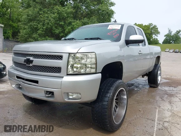 ✅ 2011 Chevrolet Silverado 1500 LT • VIN: 1GCRKSE30BZ344667 • Lot: 44994222. Wystawiony na IAAI z przebiegiem 211 524 mil. Bezpłatny archiwum sprzedaży aukcyjnych z USA i szczegółowy raport historii pojazdu na DreamBid. Zdjęcie 2.