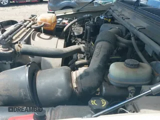 ✅ 2001 Ford F-250 XL • VIN: 1FTNX21L51EC35942 • Lot: 42189080. Wystawiony na IAAI z przebiegiem 168 231 mil. Bezpłatny archiwum sprzedaży aukcyjnych z USA i szczegółowy raport historii pojazdu na DreamBid. Zdjęcie 13.