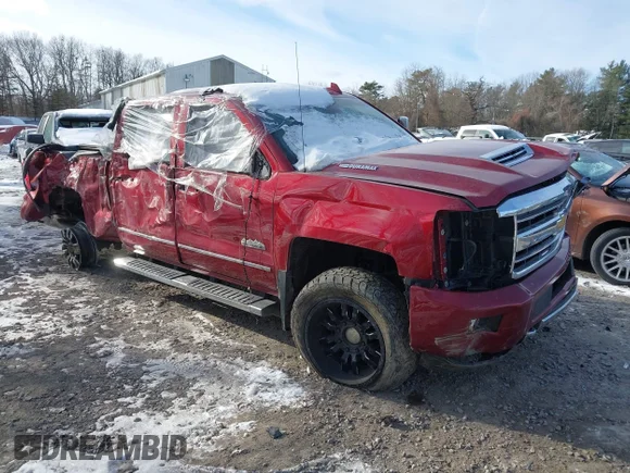 ✅ 2019 Chevrolet Silverado 2500HD High Country • VIN: 1GC1KUEY3KF276581 • Lot: 43894068. Listed on IAAI with 112,823 mi. Free auction sales archive from the USA and detailed vehicle history report at DreamBid. Image 1.