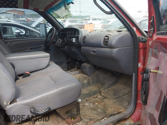 ✅ 1999 Dodge 2500 • VIN: 3B7KF26Z4XM509704 • Lot: 45165103. Wystawiony na IAAI z przebiegiem 124 328 mil. Bezpłatny archiwum sprzedaży aukcyjnych z USA i szczegółowy raport historii pojazdu na DreamBid. Zdjęcie 5.