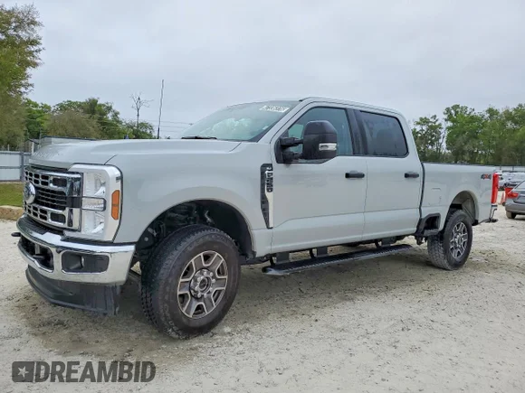 ✅ 2025 Ford F-250 XLT • VIN: 1FT7W2BNXSED73439 • Лот: 47336376. Опубліковано раніше на Copart з пробігом 22 763 миль. Безкоштовний доступ до архіву аукціонних продажів зі США та докладний звіт про історію автомобіля на DreamBid. Зображення 1.