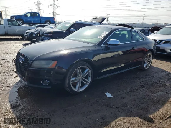 ✅ 2012 Audi S5 Premium Plus • VIN: WAUCVAFR8CA000673 • Lot: 45809336. Wystawiony na Copart z przebiegiem 186 308 mil. Bezpłatny archiwum sprzedaży aukcyjnych z USA i szczegółowy raport historii pojazdu na DreamBid. Zdjęcie 1.