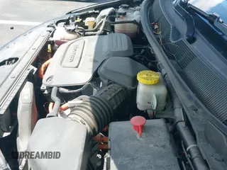 ✅ 2020 Chrysler Pacifica Hybrid Limited • VIN: 2C4RC1N72LR283182 • Лот: 42776322. Опубликован ранее на IAAI с пробегом 67 804 миль. Бесплатный доступ к архиву аукционных продаж из США и подробный отчёт об истории автомобиля на DreamBid. Изображение 19.