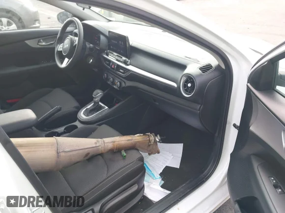 ✅ 2023 Kia Forte LXS • VIN: 3KPF24AD6PE653026 • Лот: 44519684. Опубликован ранее на IAAI с пробегом 29 789 миль. Бесплатный доступ к архиву аукционных продаж из США и подробный отчёт об истории автомобиля на DreamBid. Изображение 5.