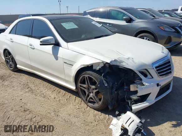 ✅ 2012 Mercedes-Benz E 63 AMG • VIN: WDDHF7EB7CA570344 • Лот: 44342048. Опубликован ранее на IAAI с пробегом 130 468 миль. Бесплатный доступ к архиву аукционных продаж из США и подробный отчёт об истории автомобиля на DreamBid. Изображение 1.