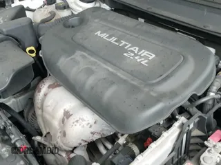 ✅ 2016 Jeep Cherokee 75th Anniversary • VIN: 1C4PJMCB4GW117832 • Lot: 42353597. Listed on IAAI with 109,327 mi. Free auction sales archive from the USA and detailed vehicle history report at DreamBid. Image 19.