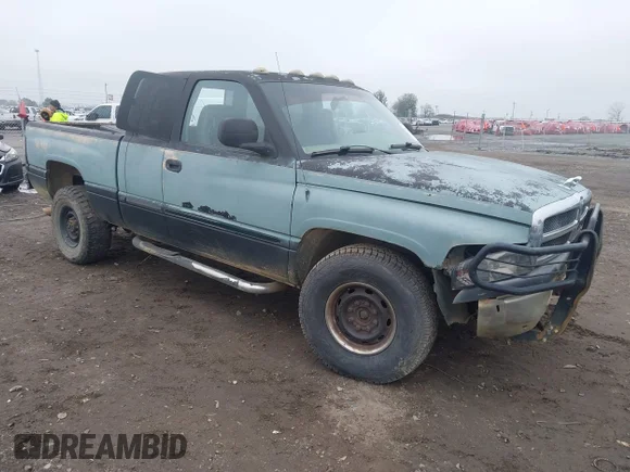 ✅ 2001 Dodge 2500 • VIN: 1B7KC23601J288125 • Lot: 43855101. Listed on IAAI with 402,595 mi. Free auction sales archive from the USA and detailed vehicle history report at DreamBid. Image 1.