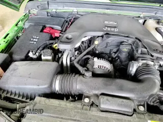 ✅ 2019 Jeep Wrangler Unlimited Sahara • VIN: 1C4HJXEG2KW575571 • Lot: 61108185. Listed on Copart with 49,501 mi. Free auction sales archive from the USA and detailed vehicle history report at DreamBid. Image 15.