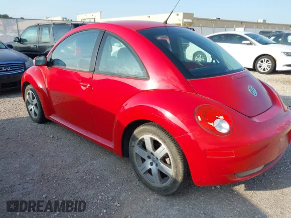 ✅ 2006 Volkswagen Beetle • VIN: 3VWRW31C46M419746 • Lot: 43194891. Wystawiony na IAAI z przebiegiem 79 934 mil. Bezpłatny archiwum sprzedaży aukcyjnych z USA i szczegółowy raport historii pojazdu na DreamBid. Zdjęcie 3.