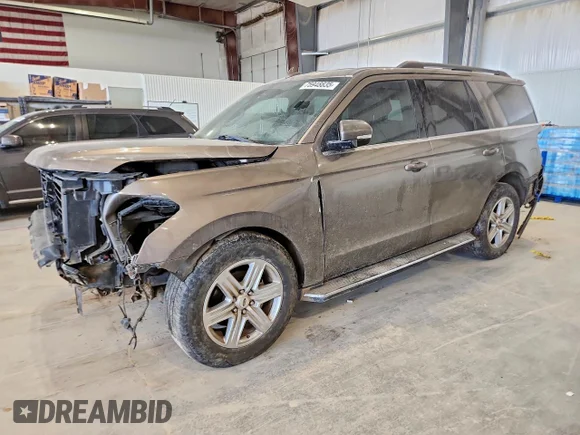 ✅ 2018 Ford Expedition XLT • VIN: 1FMJU1JT0JEA39162 • Lot: 75948835. Wystawiony na Copart z przebiegiem 121 434 mil. Bezpłatny archiwum sprzedaży aukcyjnych z USA i szczegółowy raport historii pojazdu na DreamBid. Zdjęcie 1.