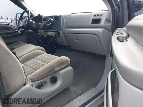 ✅ 2001 Ford F-250 XL • VIN: 1FTNX21S01EB08460 • Lot: 41890597. Wystawiony na IAAI z przebiegiem 218 302 mil. Bezpłatny archiwum sprzedaży aukcyjnych z USA i szczegółowy raport historii pojazdu na DreamBid. Zdjęcie 5.