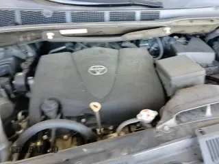 ✅ 2017 Toyota Sienna XLE • VIN: 5TDYZ3DC1HS826542 • Lot: 82403485. Listed on Copart with 139,021 mi. Free auction sales archive from the USA and detailed vehicle history report at DreamBid. Image 16.