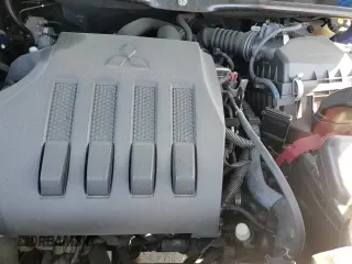 ✅ 2018 Mitsubishi Eclipse Cross LE • VIN: JA4AT4AAXJZ042919 • Лот: 49890405. Опубликован ранее на Copart с пробегом 58 877 миль. Бесплатный доступ к архиву аукционных продаж из США и подробный отчёт об истории автомобиля на DreamBid. Изображение 16.