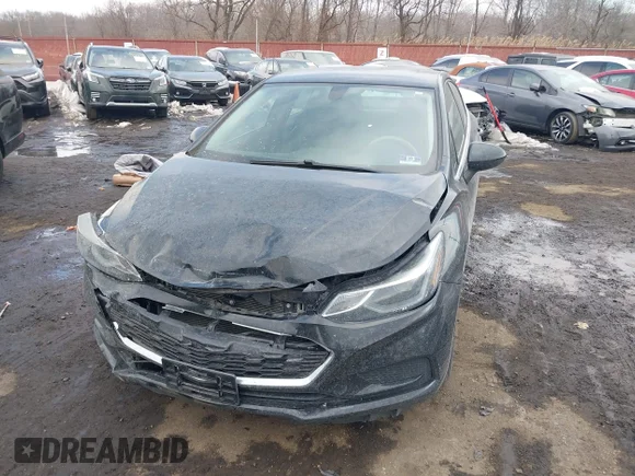 ✅ 2017 Chevrolet Cruze LT • VIN: 1G1BE5SM1H7271801 • Lot: 44365480. Wystawiony na IAAI z przebiegiem 152 800 mil. Bezpłatny archiwum sprzedaży aukcyjnych z USA i szczegółowy raport historii pojazdu na DreamBid. Zdjęcie 6.