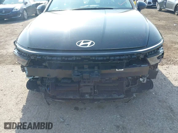 ✅ 2026 Hyundai Sonata Blue • VIN: KMHL24JJXTA147362 • Lot: 45520981. Listed on IAAI with 5,676 mi. Free auction sales archive from the USA and detailed vehicle history report at DreamBid. Image 6.