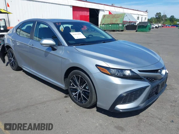 ✅ 2022 Toyota Camry Hybrid SE • VIN: 4T1S31AK8NU582916 • Лот: 45051890. Опубликован ранее на IAAI с пробегом 49 410 миль. Бесплатный доступ к архиву аукционных продаж из США и подробный отчёт об истории автомобиля на DreamBid. Изображение 1.