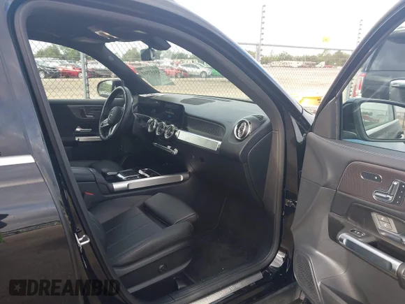 ✅ 2022 Mercedes-Benz GLB 250 • VIN: W1N4M4GB6NW232975 • Lot: 45157361. Wystawiony na IAAI z przebiegiem 24 902 mil. Bezpłatny archiwum sprzedaży aukcyjnych z USA i szczegółowy raport historii pojazdu na DreamBid. Zdjęcie 5.