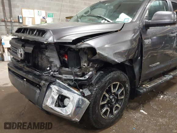 ✅ 2014 Toyota Tundra SR5 • VIN: 5TFDY5F18EX380940 • Lot: 44171751. Wystawiony na IAAI z przebiegiem 193 469 mil. Bezpłatny archiwum sprzedaży aukcyjnych z USA i szczegółowy raport historii pojazdu na DreamBid. Zdjęcie 6.