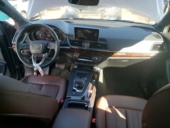 ✅ 2018 Audi Q5 Premium Plus • VIN: WA1BNAFY6J2022954 • Лот: 70244533. Опубликован ранее на Copart с пробегом 30 944 миль. Бесплатный доступ к архиву аукционных продаж из США и подробный отчёт об истории автомобиля на DreamBid. Изображение 8.